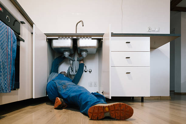 Professional Leak Detection technician working in Greensboro, FL